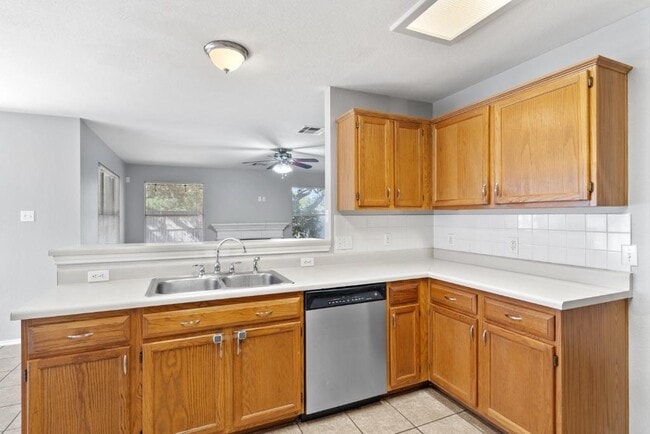 Building Photo - 1514 Royce Ln