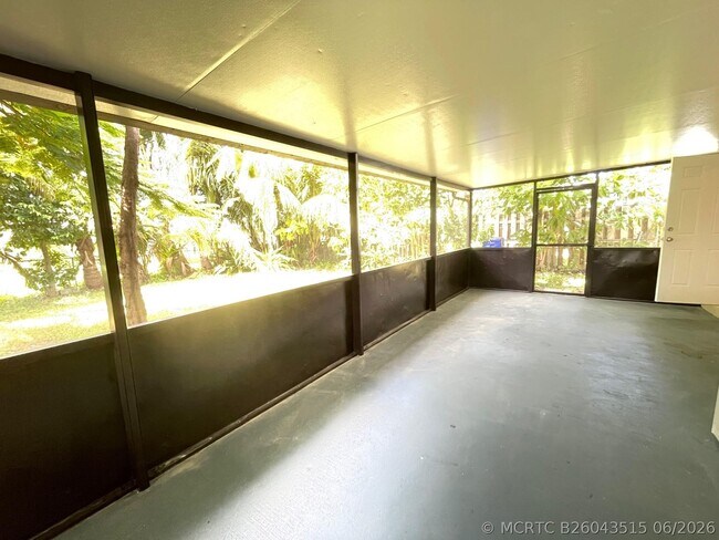 Building Photo - 630 N 69th Ave