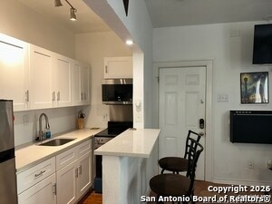 Building Photo - 302 Madison St