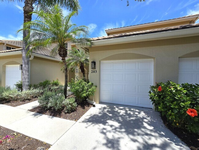 Building Photo - ** PELICAN LANDING ** 3 BED / 2 BATH - GARAGE - AMAZING AMENITIES - FURNISHED - ANNUAL RENTAL