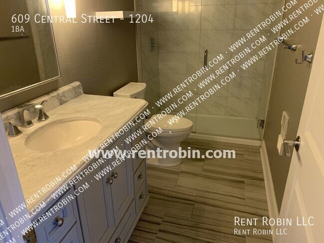 Building Photo - 609 Central St