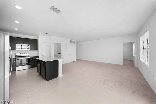 Building Photo - 258 Silent Lk Dr