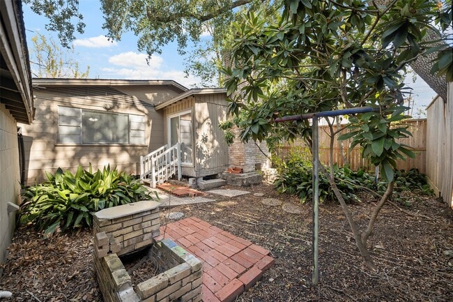 Building Photo - 4111 Law St