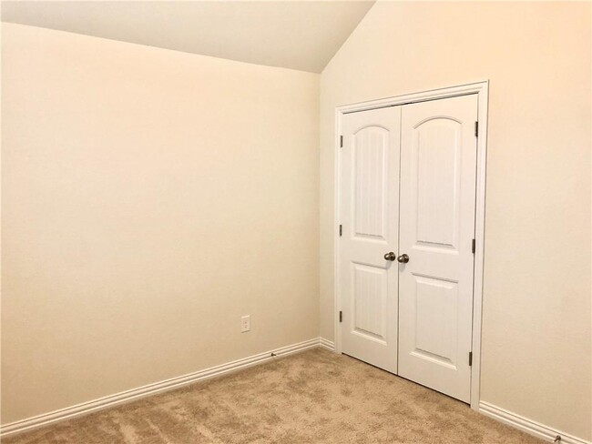 Building Photo - 509 Vista Gardens Dr