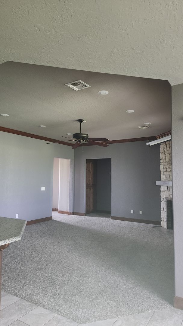 Building Photo - Great Eastside Home