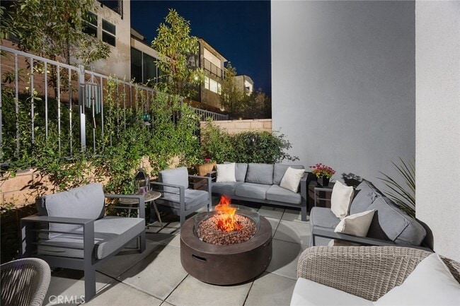 Building Photo - 478 Sycamore Dr