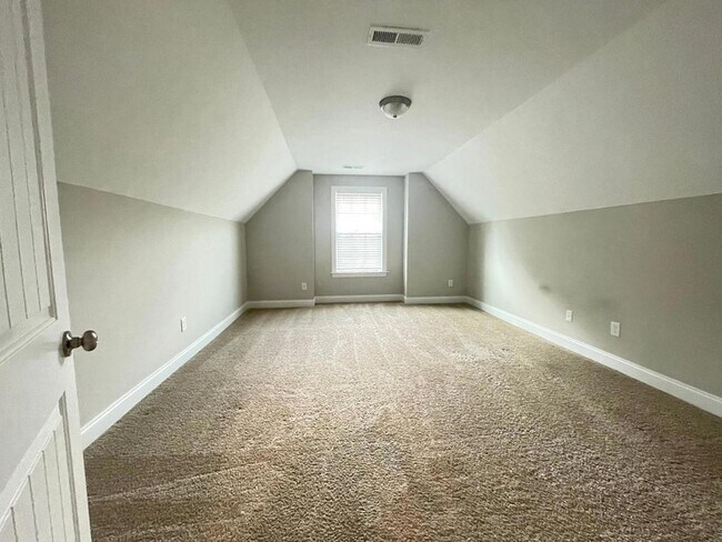 Building Photo - 127 Laporte Path