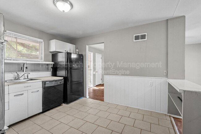 Building Photo - 2220 Argo Dr