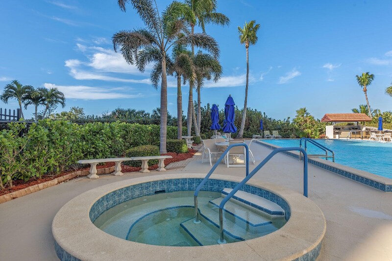Building Photo - 730 S Collier Blvd