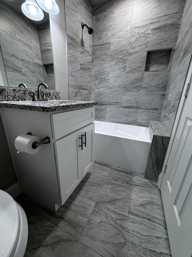 Building Photo - 1311 Alpine Dr