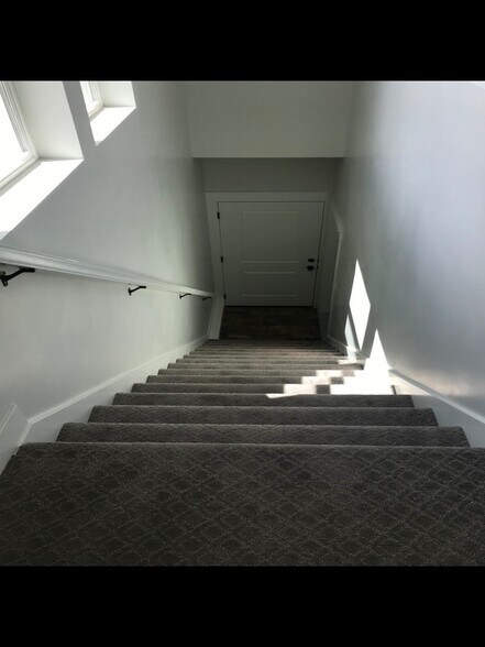Building Photo - 5152 W Beach Comber Way