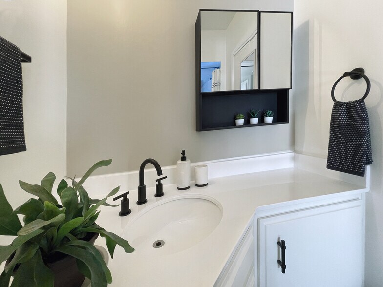 Sparkling clean and customized - 9047 Langdon Ave