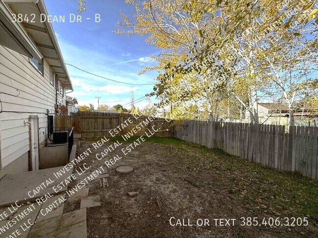 Building Photo - 3842 Dean Dr