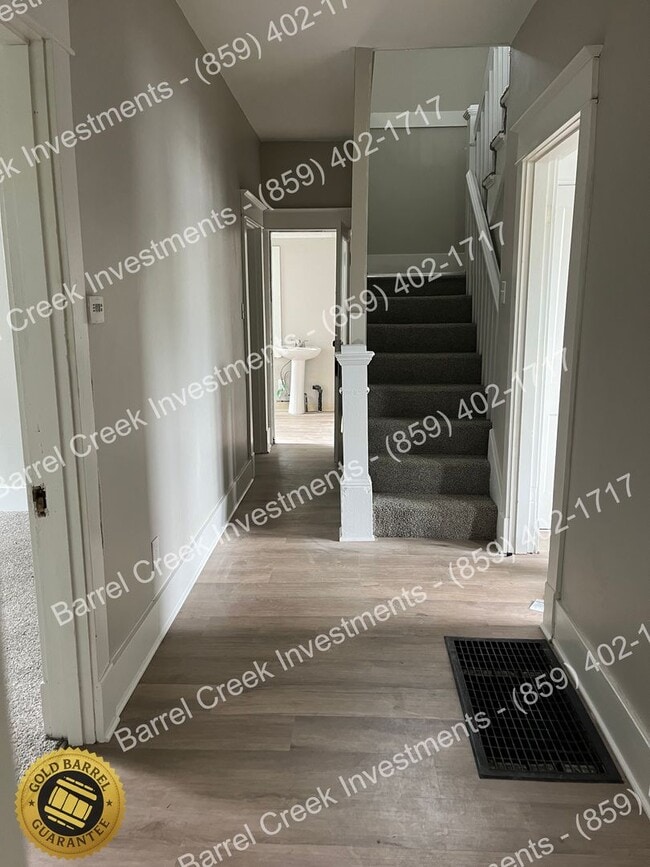 Building Photo - 4-Bed 1.5-Bath House + 2-Car Garage