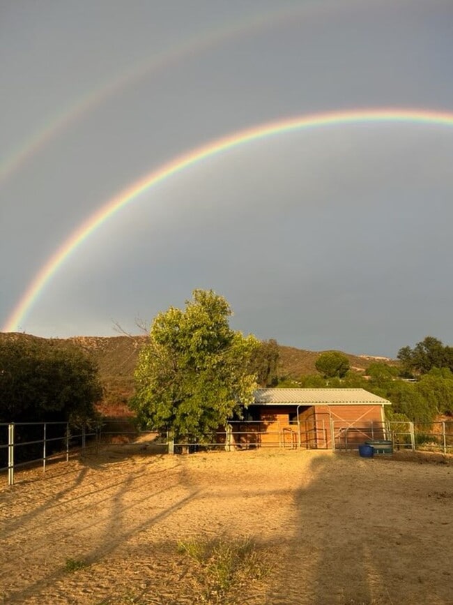 Building Photo - 37430 Leta Dr