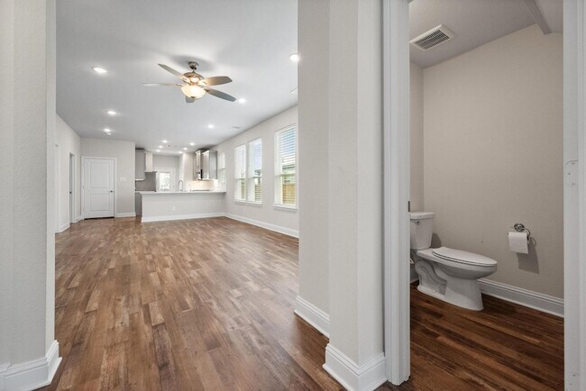 Building Photo - 10838 Downy Cup Dr