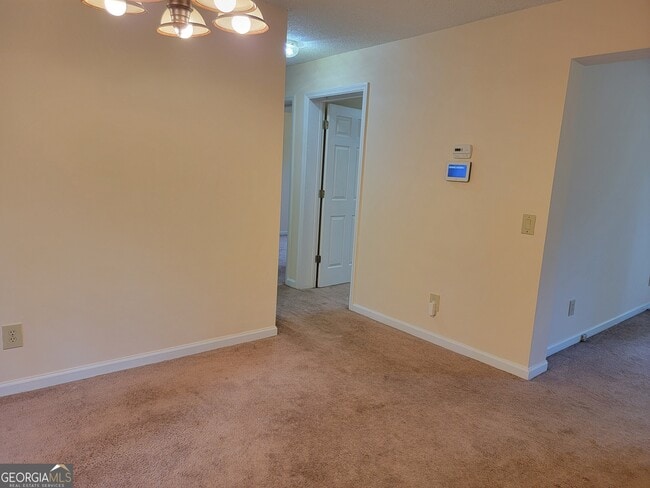 Building Photo - 104 Denhaven Dr