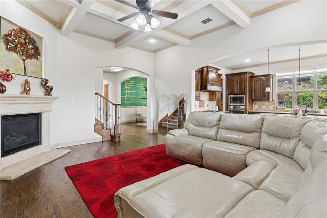 Building Photo - 8212 Oakwood Dr