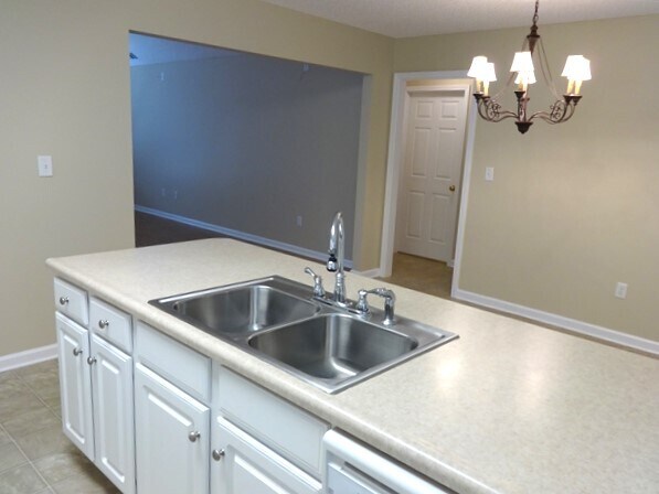 Building Photo - 115 Stonewalk Dr