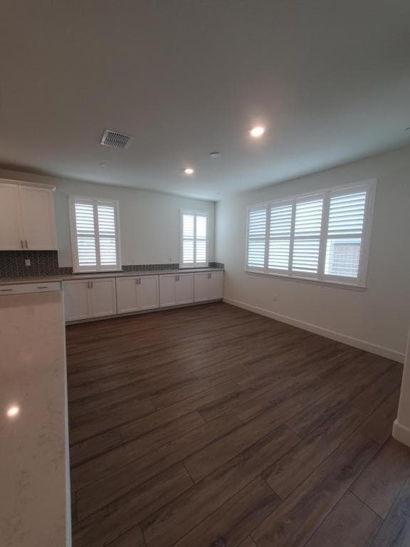 Building Photo - 5961 Rosalee St