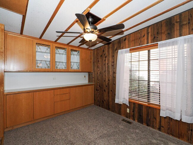 Building Photo - 785 N 500 W