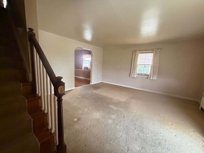 Building Photo - Grandview Heights 3 bd home