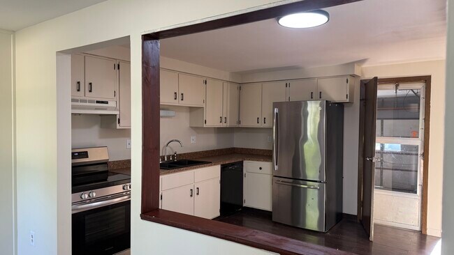 Building Photo - 8014A Marlin Dr