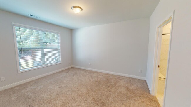 Building Photo - 816 Riley Ln