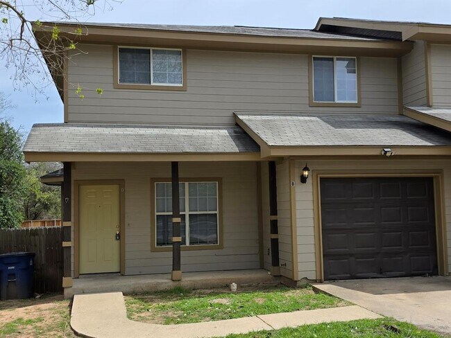 Building Photo - 3308 Elija St