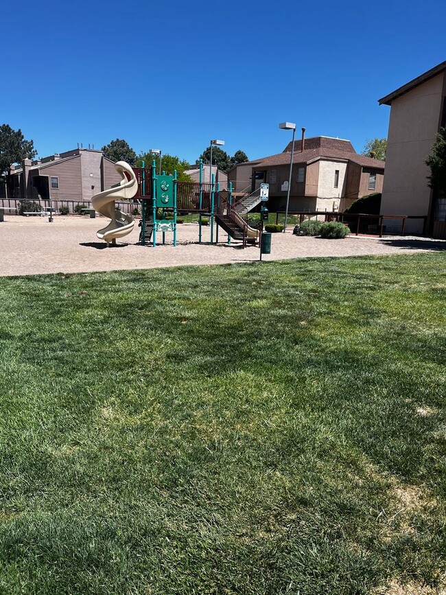 Building Photo - OPEN HOUSE WED. MAY 7TH 5PM - 460 sq ft St...