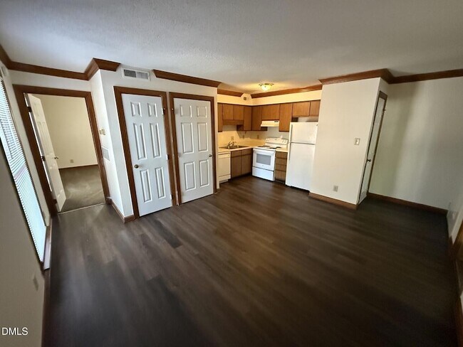 Building Photo - 3525 Ivy Commons Dr