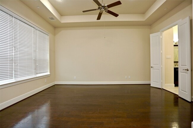 Building Photo - 4009 Lillian St