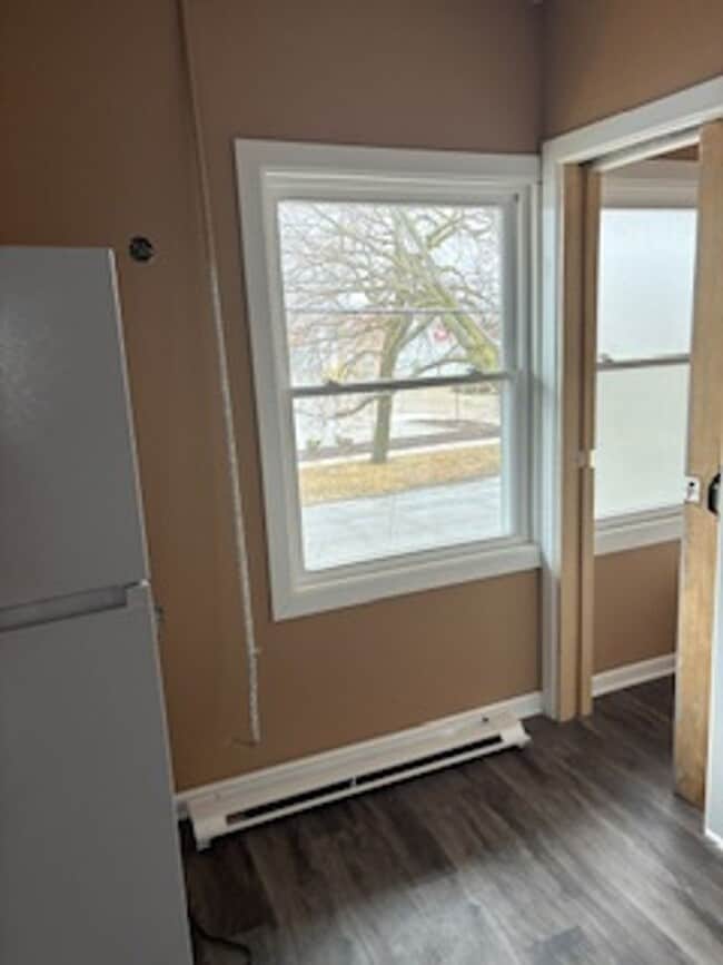 Building Photo - 303 Franklin St