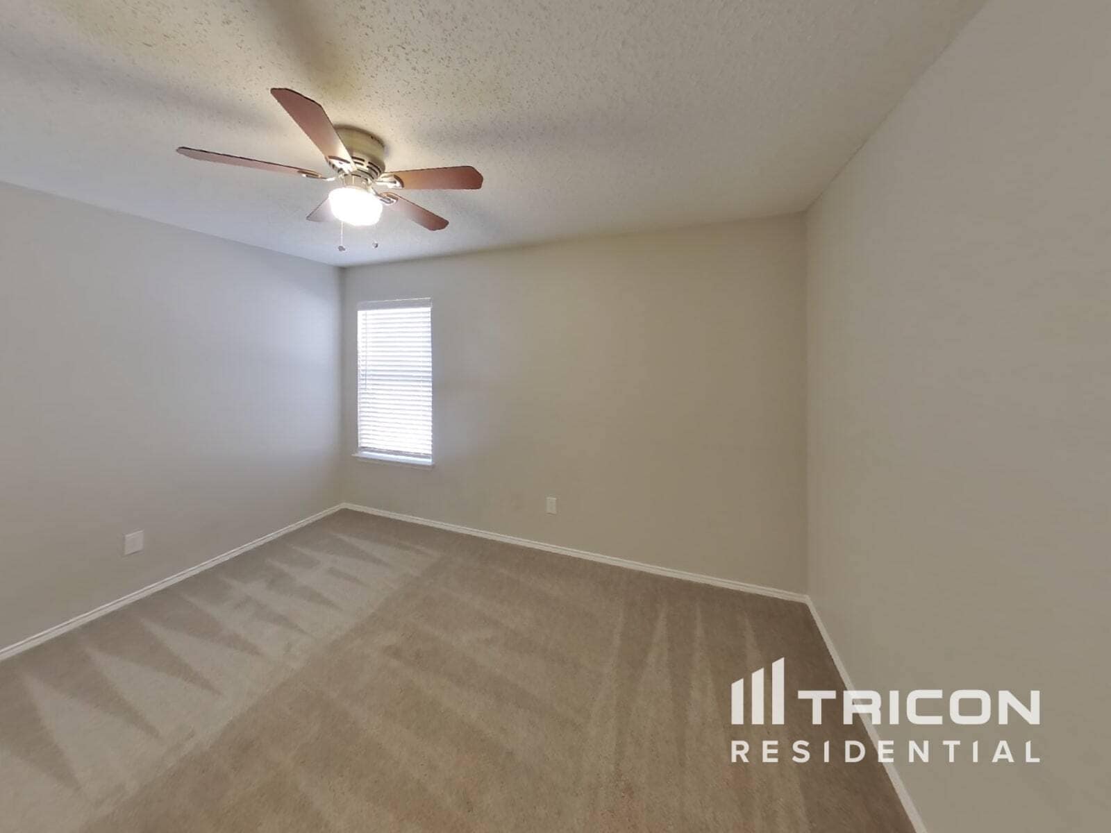 Building Photo - 814 Ponselle Dr