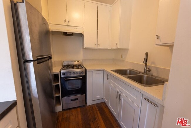 Building Photo - 275 Lucas Ave