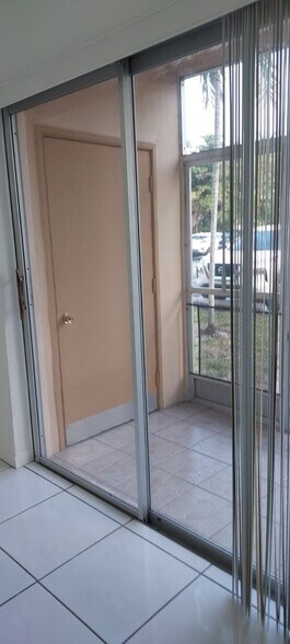Building Photo - 15888 SW 95th Ave