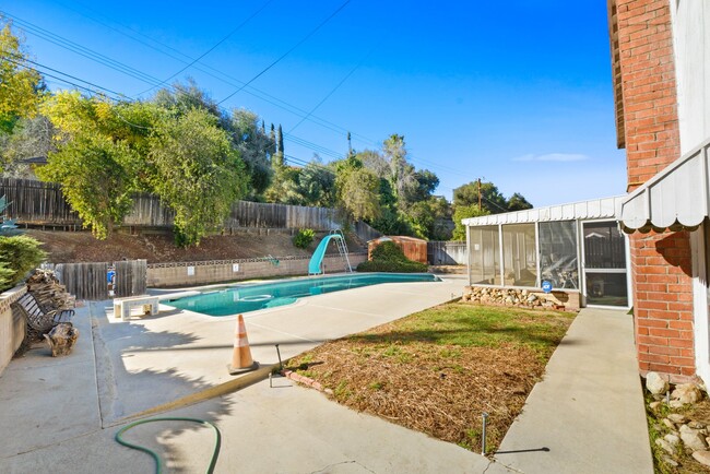 Building Photo - Stunning Mid-Century Modern Home with Pool...