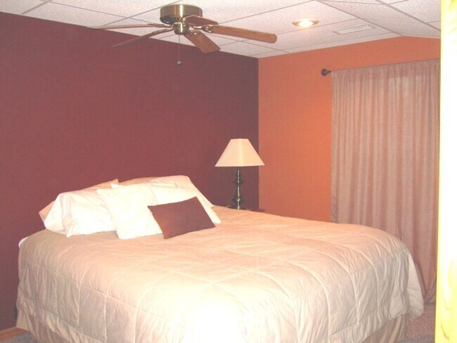 Building Photo - $2,250 | 4 Bedroom, 3.5 Bathroom DUPLEX | ...