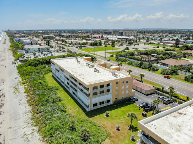 Building Photo - 1851 Florida A1A