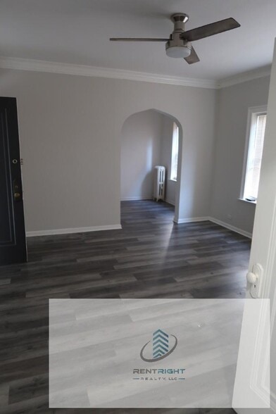 Building Photo - 4477 N Elston Ave