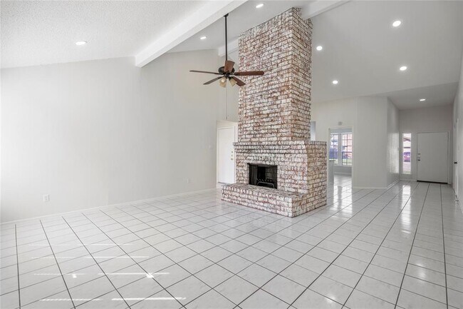 Building Photo - 11030 Hidden Bend Dr