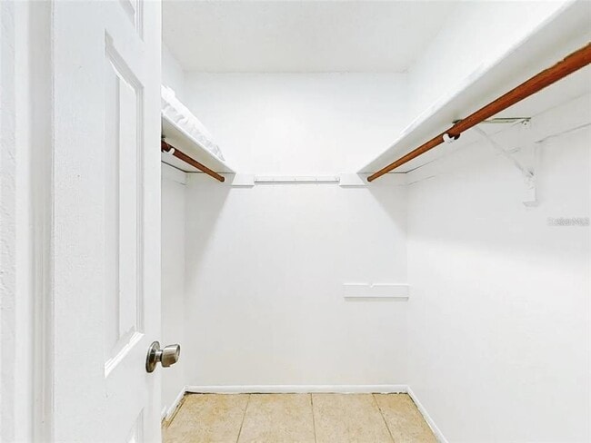 Building Photo - 1836 Plumtree Dr