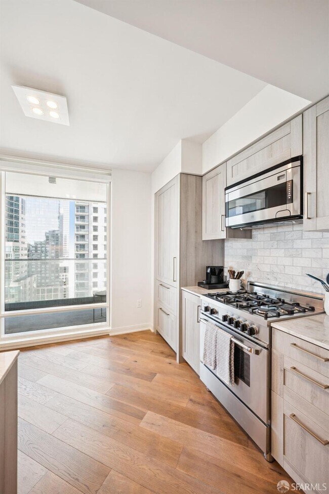 Building Photo - 401 Harrison St
