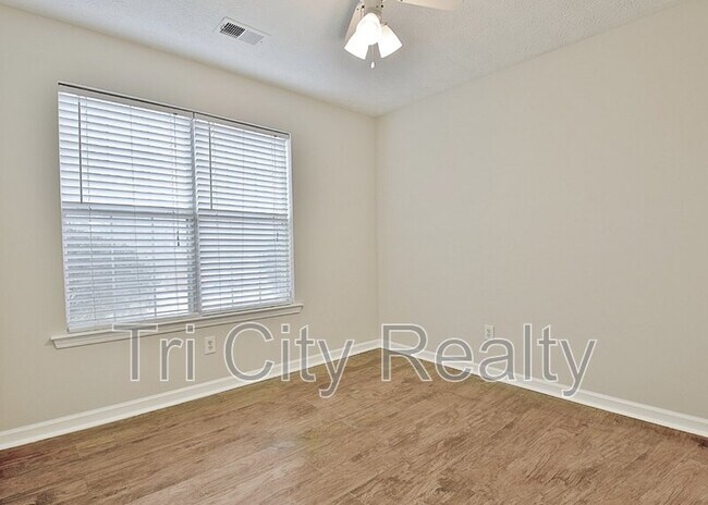 Building Photo - 350 Cobbler Dr