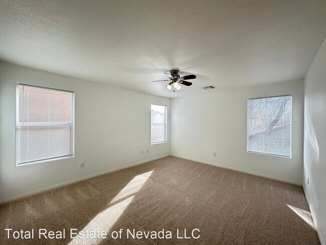 Building Photo - 3 br, 2.5 bath House - 4859 Golden Shimmer...