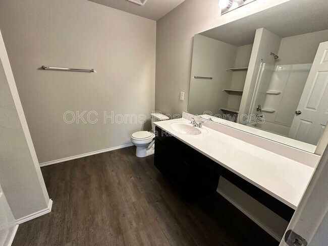 Building Photo - 9913 Rattlesnake Ln