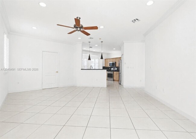 Building Photo - 15203 SW 142nd Ave