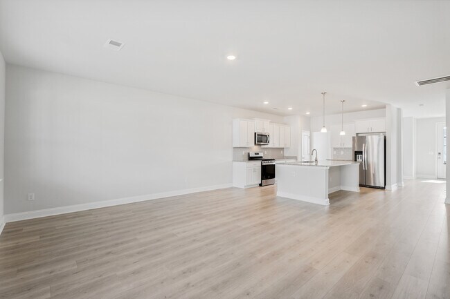 Building Photo - 2053 Ainsley Dr