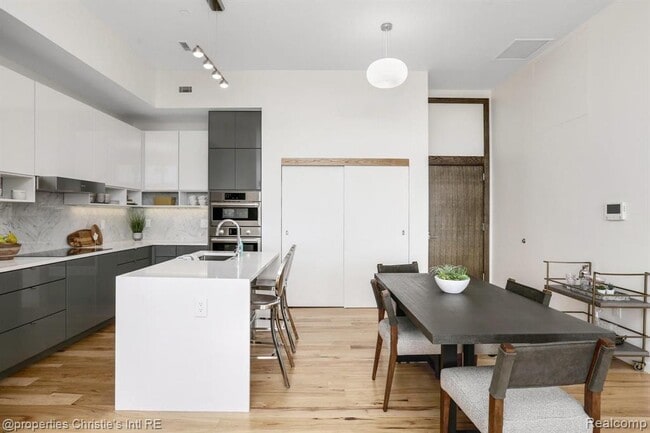 Building Photo - 1454 Townsend St