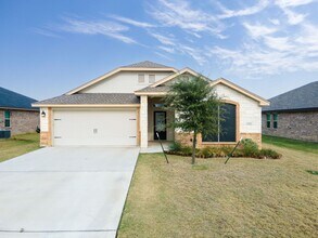 Building Photo - 3 Bdrm 2 Bath in Belton